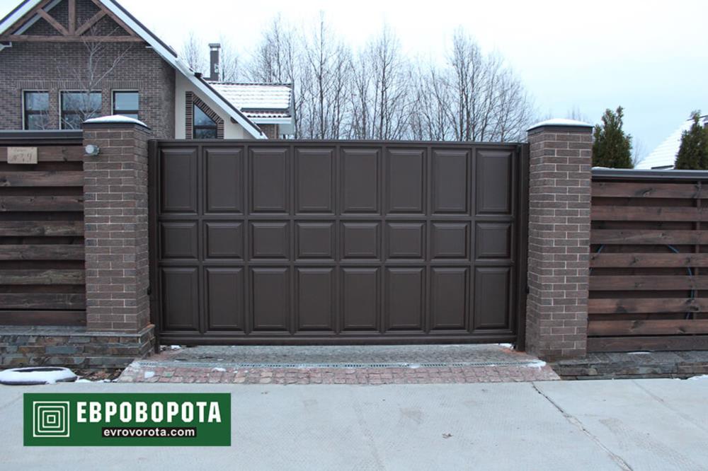 Компания Евроворота Гаражные автоматические секционные ворота - изображениe 1