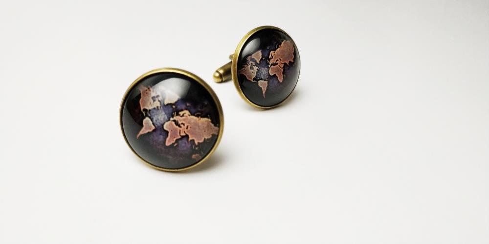 Запонки в виде карты мира - изображениe 1