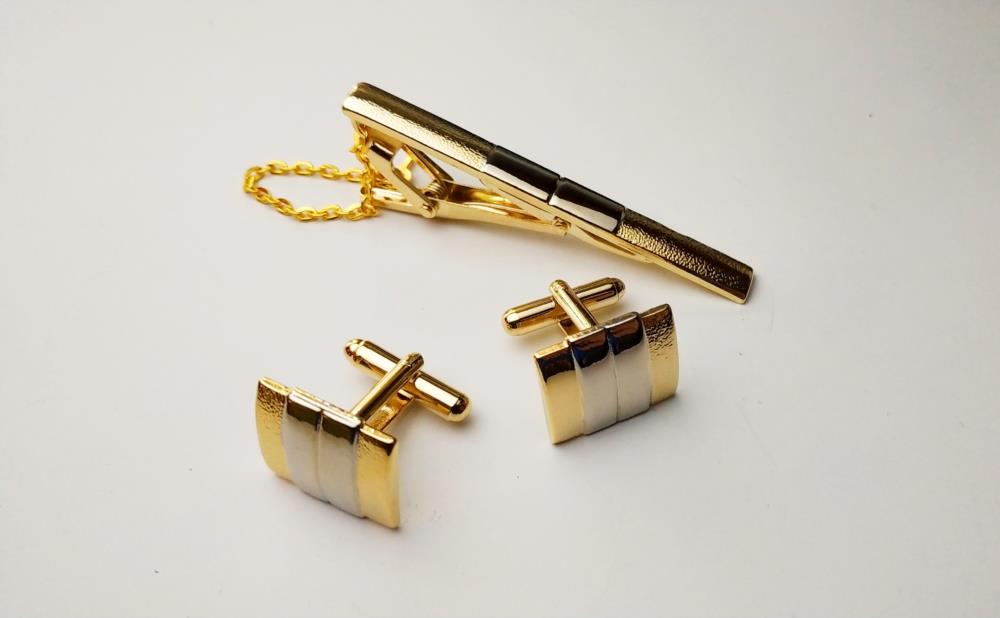Набор запонок с зажимом для галстука золотые запонки - изображениe 1