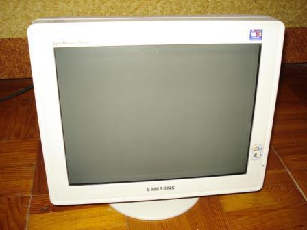 Продаю три монитора Samsung SyncMaster одним комплектом 3в1 - изображениe 5