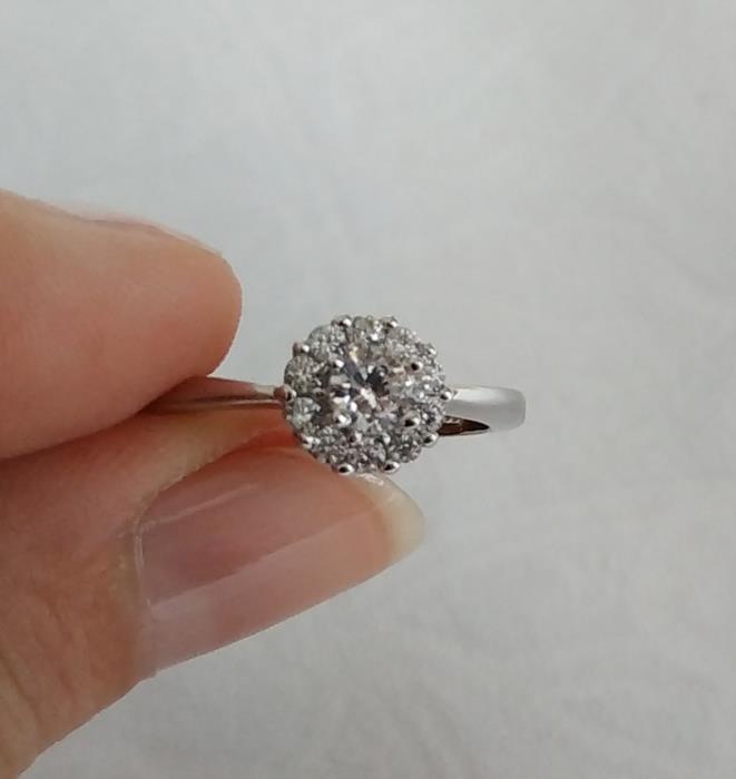 Кольцо с Серебра 925 пробы с 11 шт камней Есть проба - изображениe 3