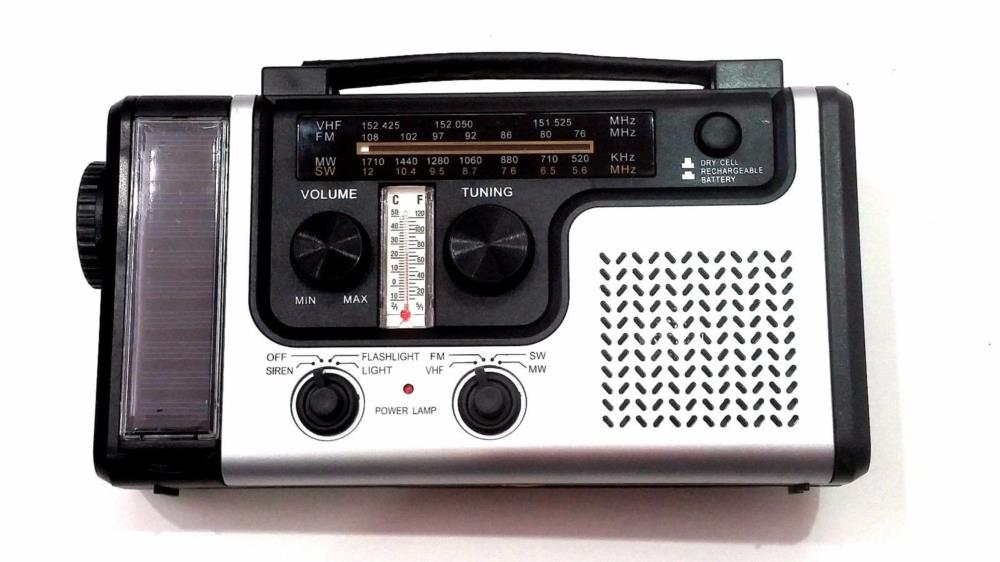 Радиоприемник на солнечных батареях с сиреной и фонарем - изображениe 3