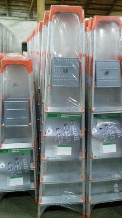  Лестница-стремянка алюминиевая Dozer Турция на 4 5 6 и 7 ступеней - изображениe 1