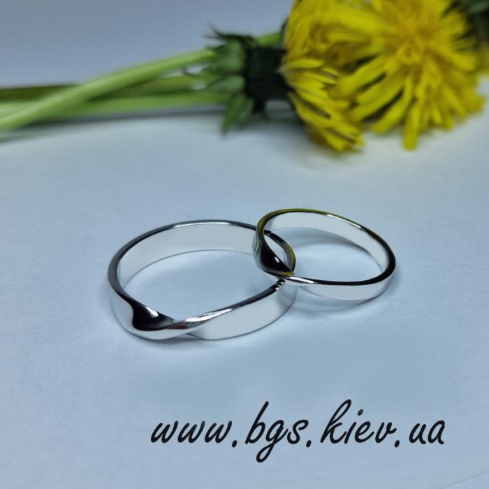 Обручки з білого золота Стрічка Мебіуса - изображениe 1