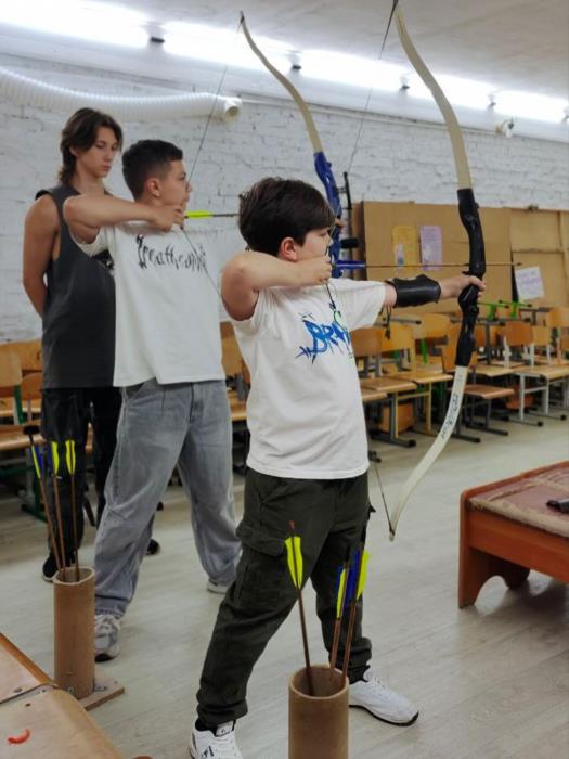 НОВОРІЧНІ СВЯТА У КЛУБІ ЛУЧНИК - изображениe 5