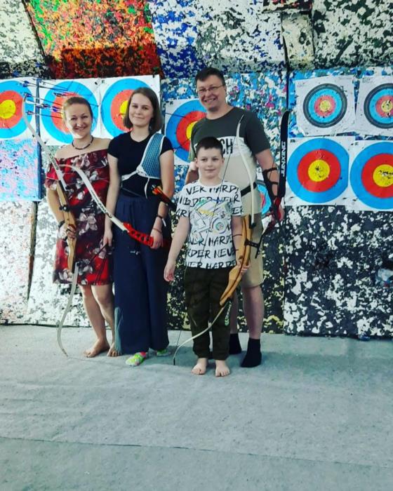 Сімейний відпочинок у Киві  стрільба з лука для дітей і дорослих