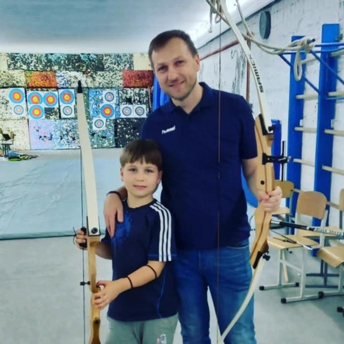 Стрільба з лука для дітей у Киві  секція тренування розвиток уваги