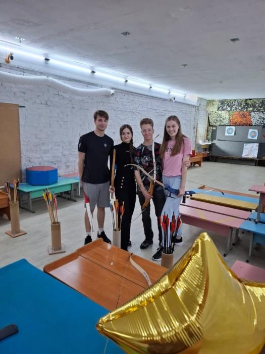 Стрільба з лука для шкільних груп підлітків і організованих заходів у Киві